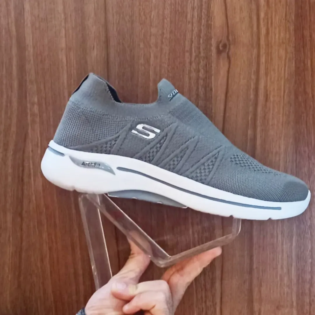 کفش راحت پیاده‌روی اسکیچرز سورمه‌ای، رویه بافتی تنفس‌پذیر دوخته شده با نخ TPU