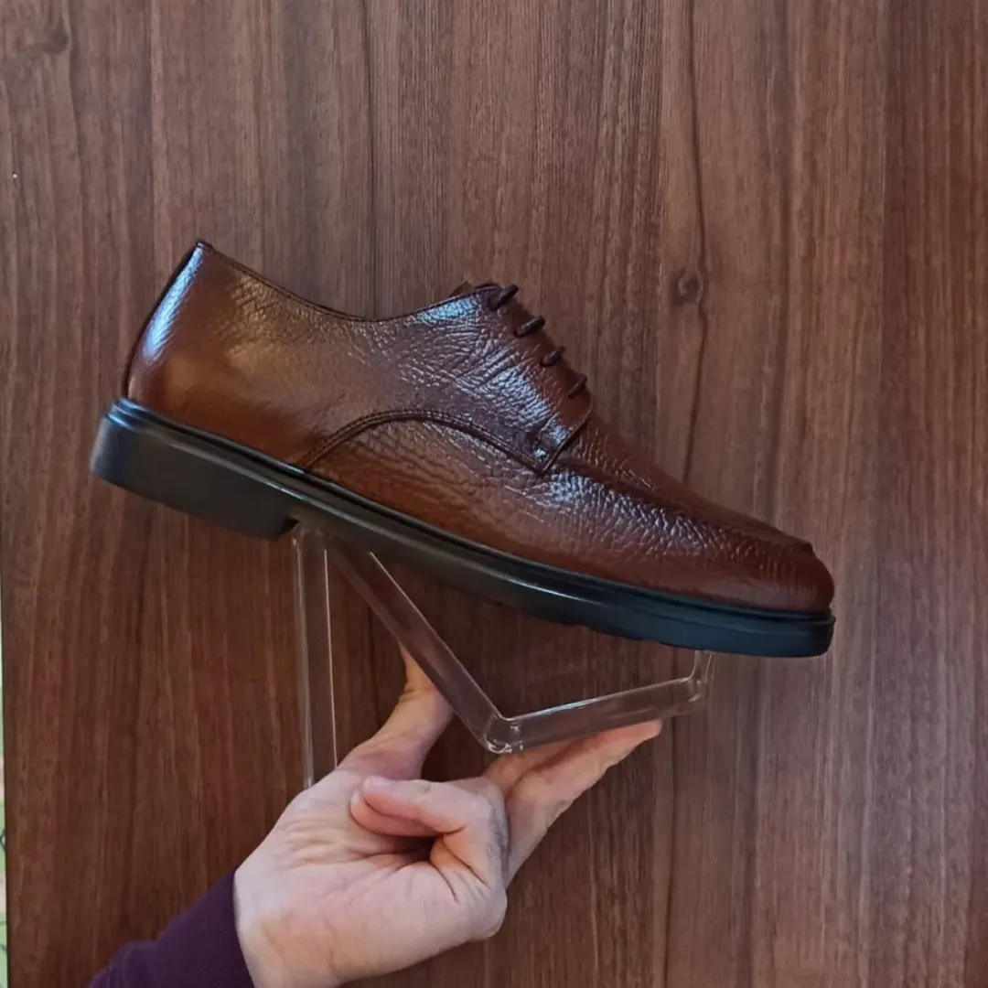 کفش مردانه کلاسیک قهوه‌ای چرم طبیعی، آستر چرم بزی و کتان، توکفی چرم طبیعی