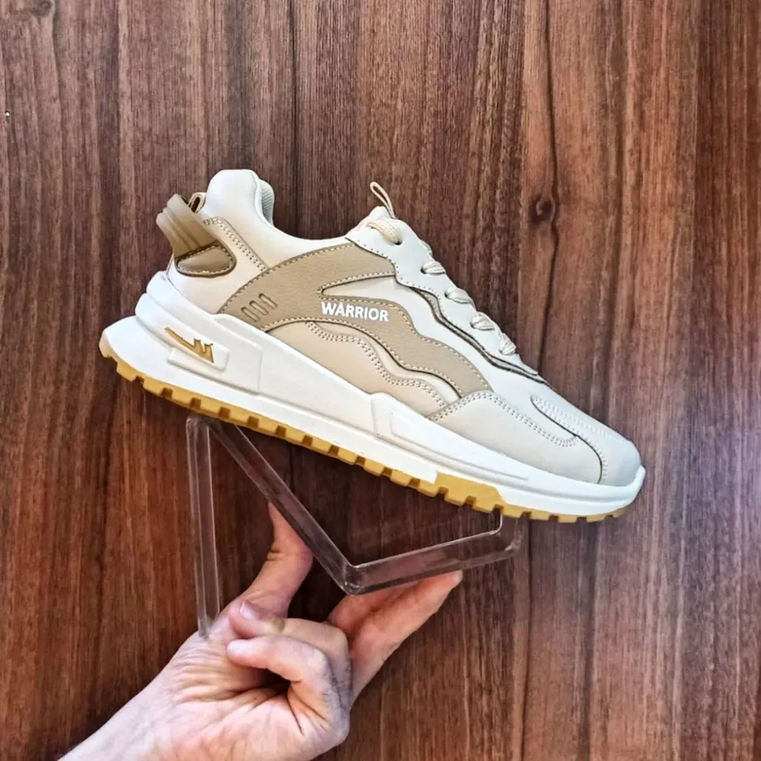 کفش اسپرت زنانه وریور رنگ مشکی، با زیره PU، راحت و مناسب استفاده روزمره