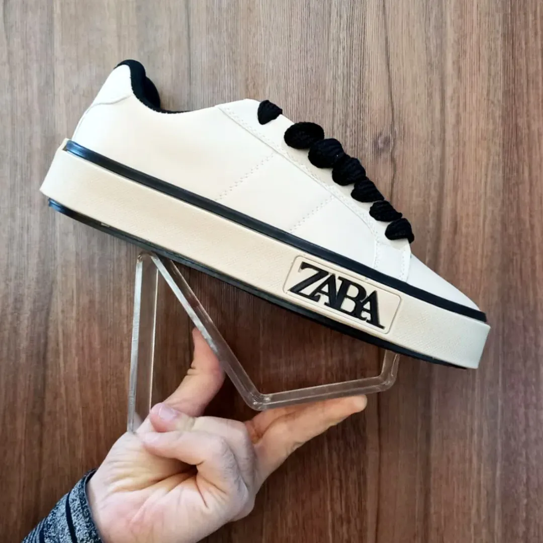 کفش زارا ونس مردانه سفید، جنس رویه چرم صنعتی بیاله، راحت و بادوام