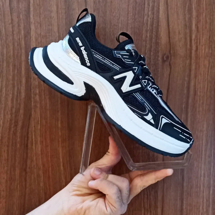 کتونی زنانه نبولانس 530 رنگ مشکی، با زیره لژدار PU راحت و رویه پارچهای، از کفش ثامن