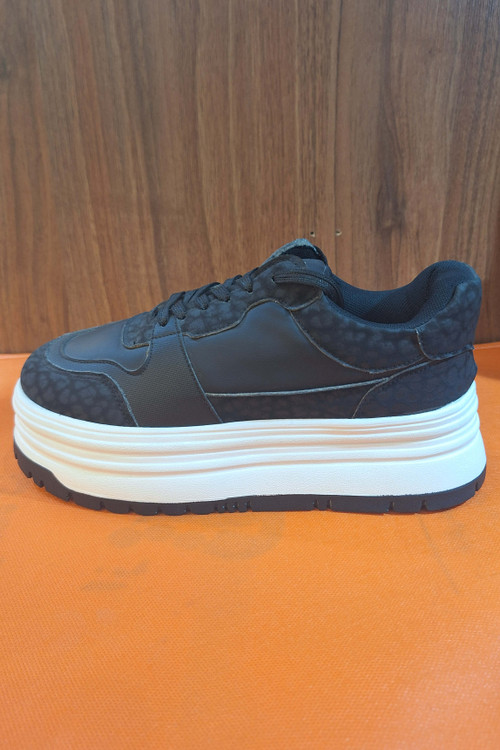 کتونی مونتلا مشکی الوند، کفش اسپرت زنانه کرم، کتونی روزمره.