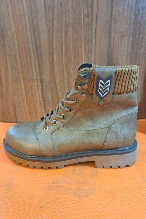 نیم بوت گروهبانی/نظامی مردانه الوند قهوهای با یقه کشباف و زیره آجدار (تریمرد)، مناسب استایل کژوال و زمستان