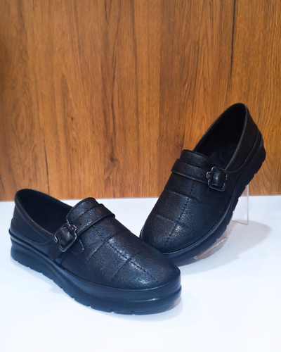 کفش-گروهبانی-زنانه-سگک-دار-ثامن-طبی-چرم-صنعتی-مشکی